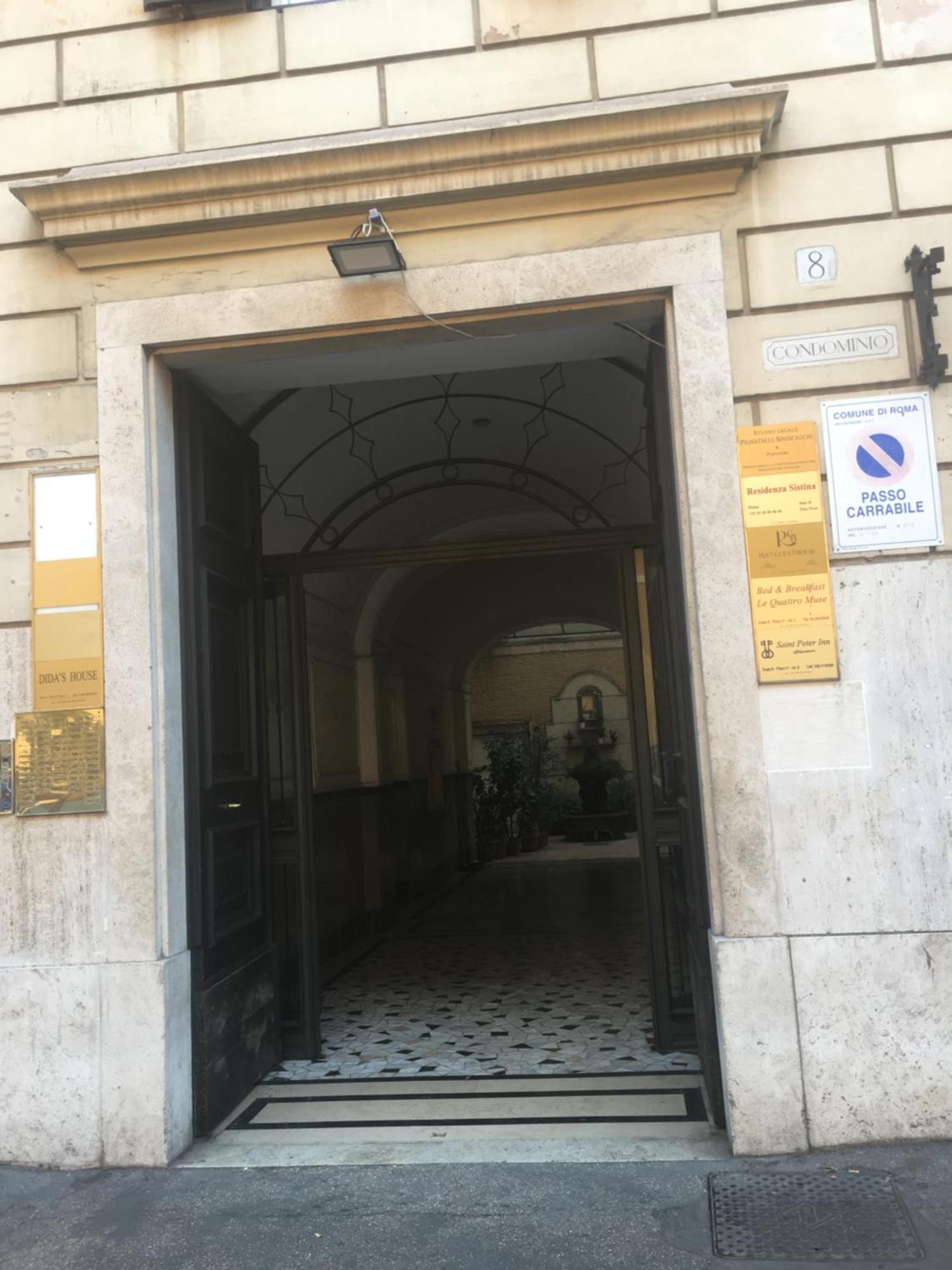 8 Home Róma Szoba fotó